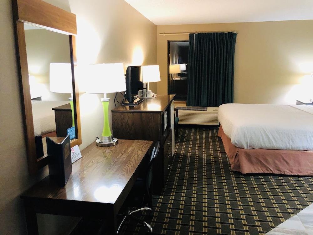 Americinn By Wyndham Columbus Wisconsin Εξωτερικό φωτογραφία