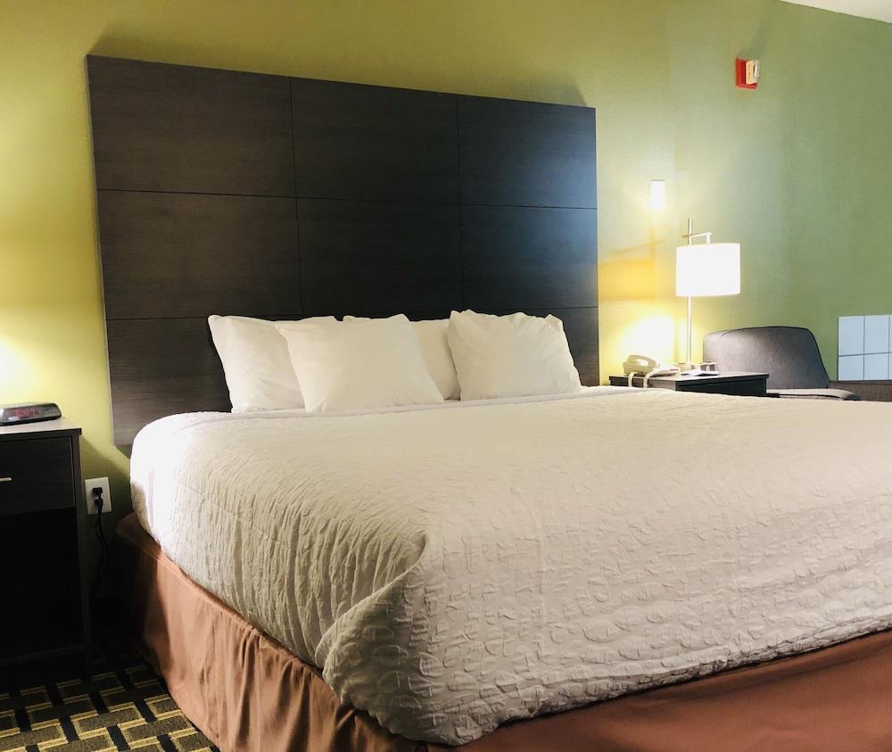 Americinn By Wyndham Columbus Wisconsin Εξωτερικό φωτογραφία