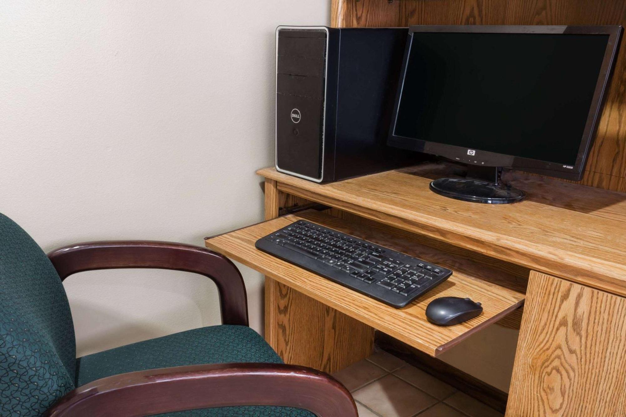 Americinn By Wyndham Columbus Wisconsin Εξωτερικό φωτογραφία