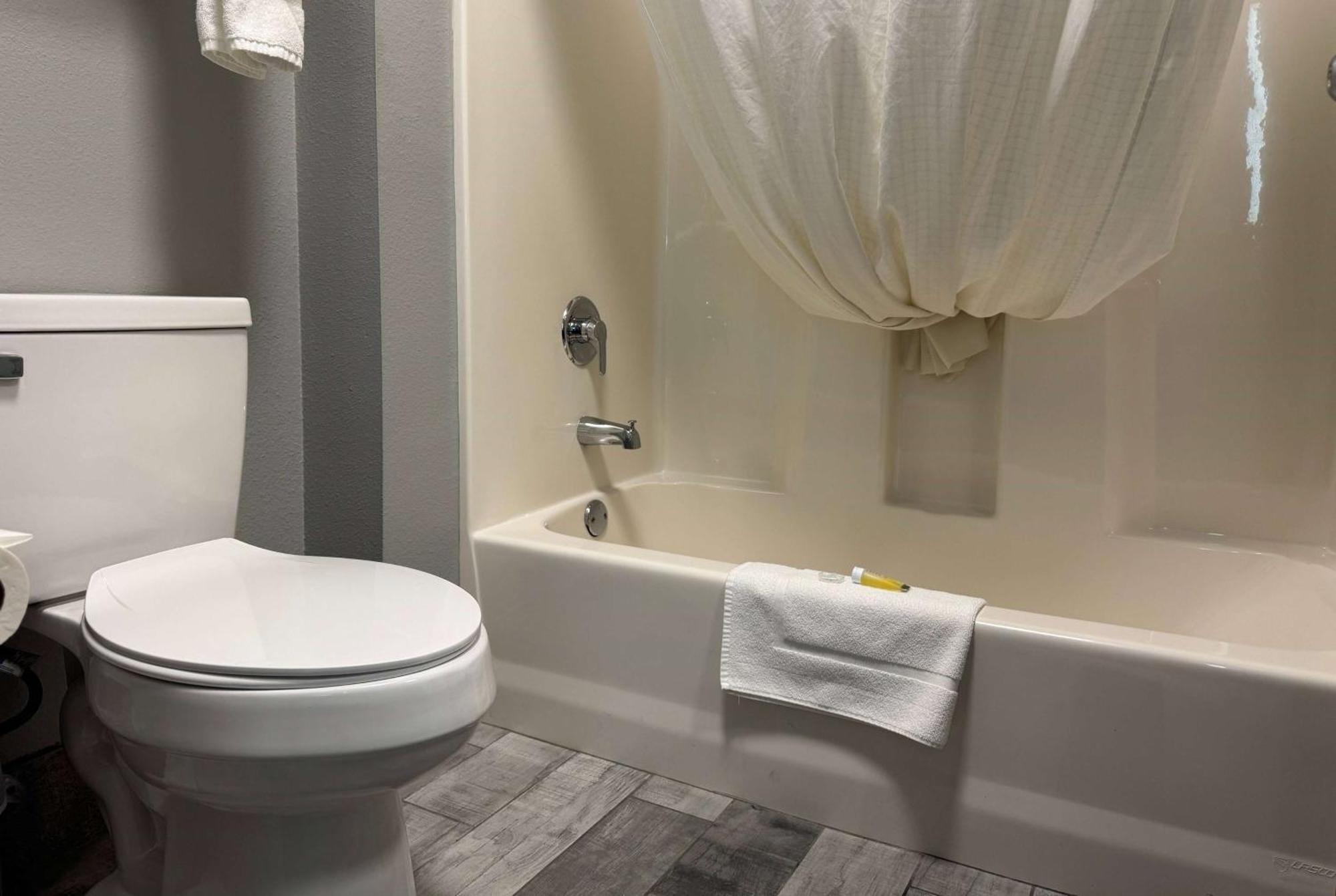 Americinn By Wyndham Columbus Wisconsin Εξωτερικό φωτογραφία