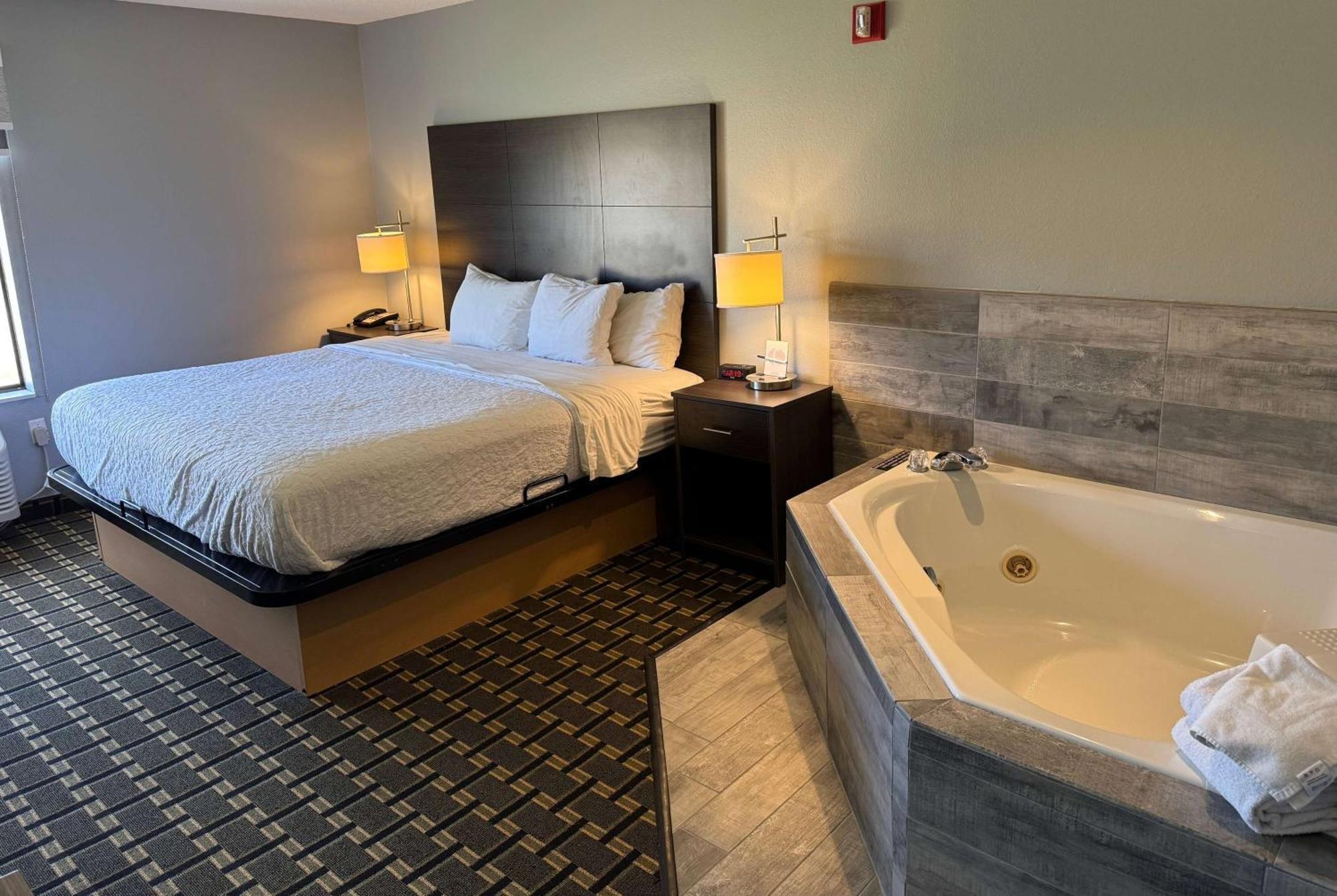 Americinn By Wyndham Columbus Wisconsin Εξωτερικό φωτογραφία