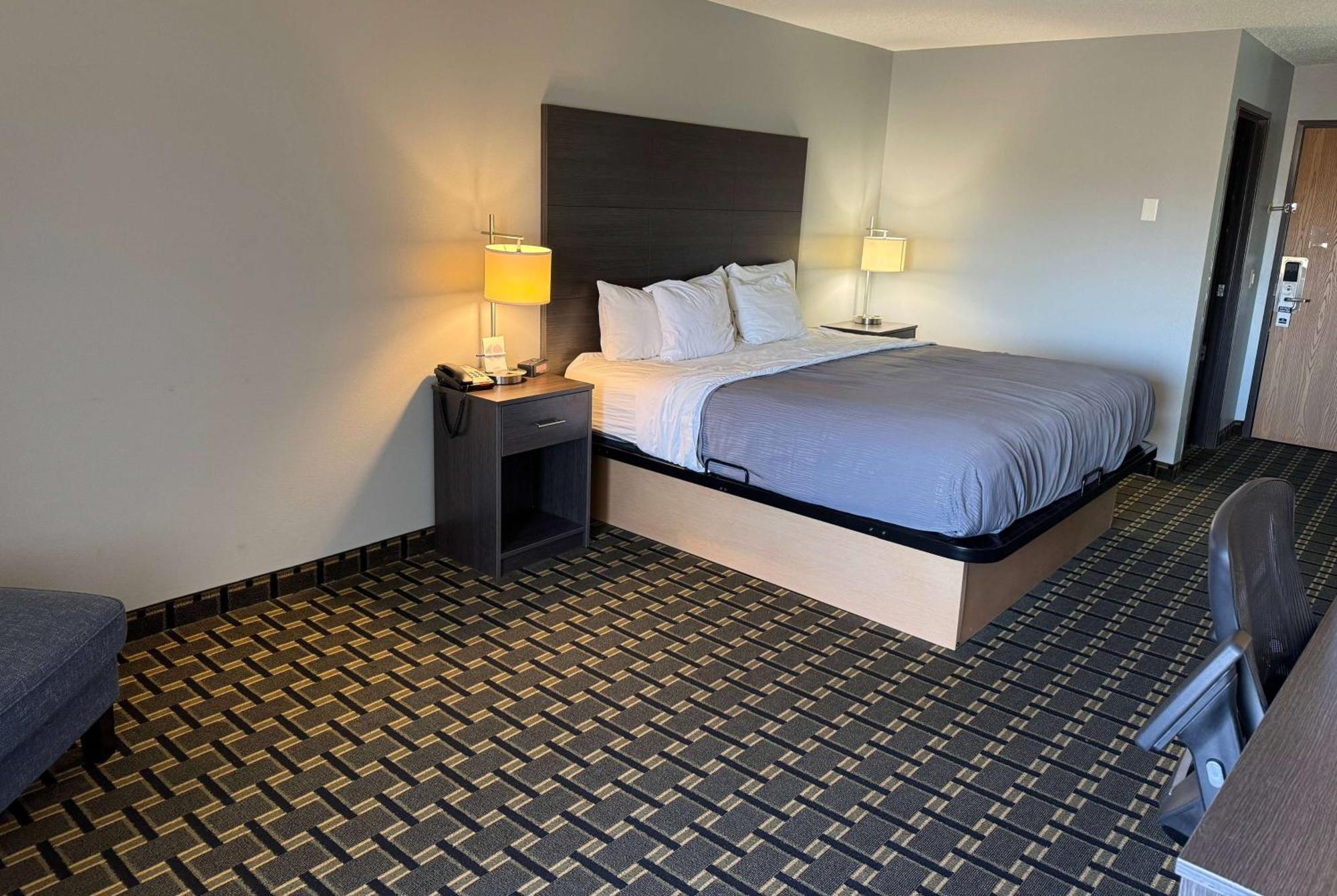 Americinn By Wyndham Columbus Wisconsin Εξωτερικό φωτογραφία