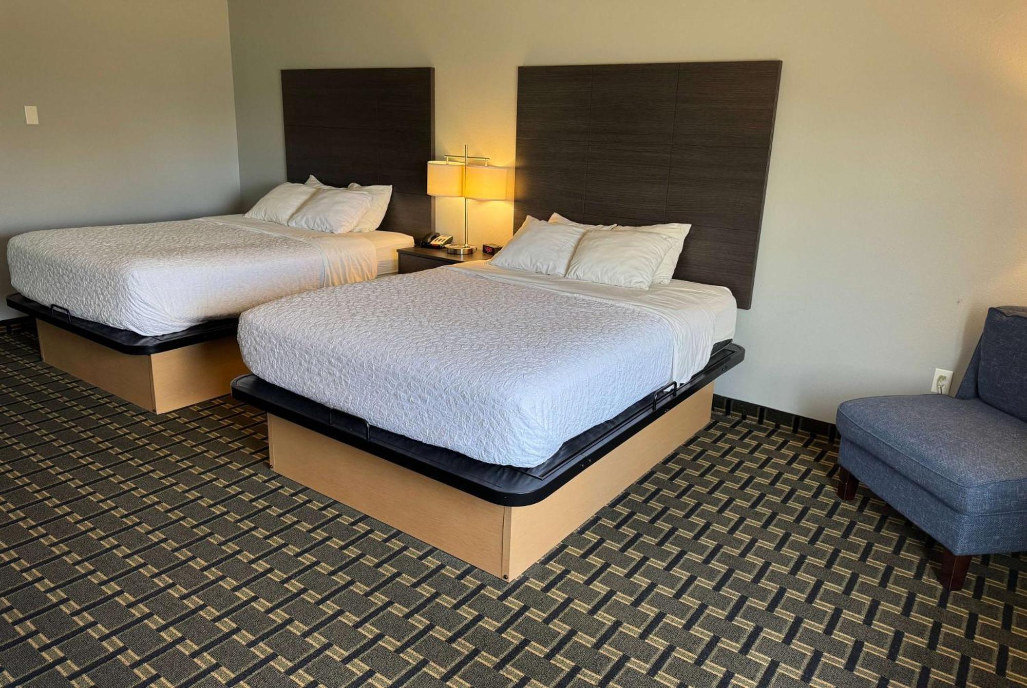 Americinn By Wyndham Columbus Wisconsin Εξωτερικό φωτογραφία
