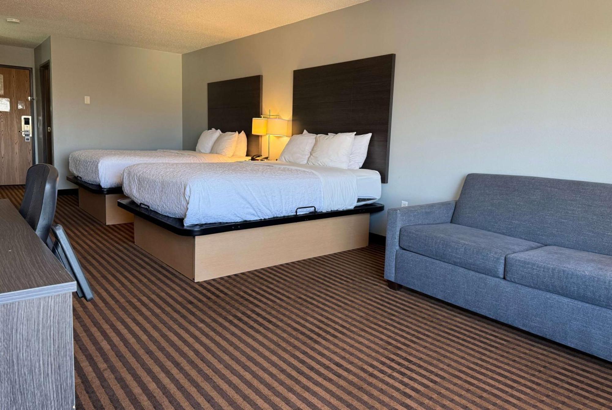 Americinn By Wyndham Columbus Wisconsin Εξωτερικό φωτογραφία
