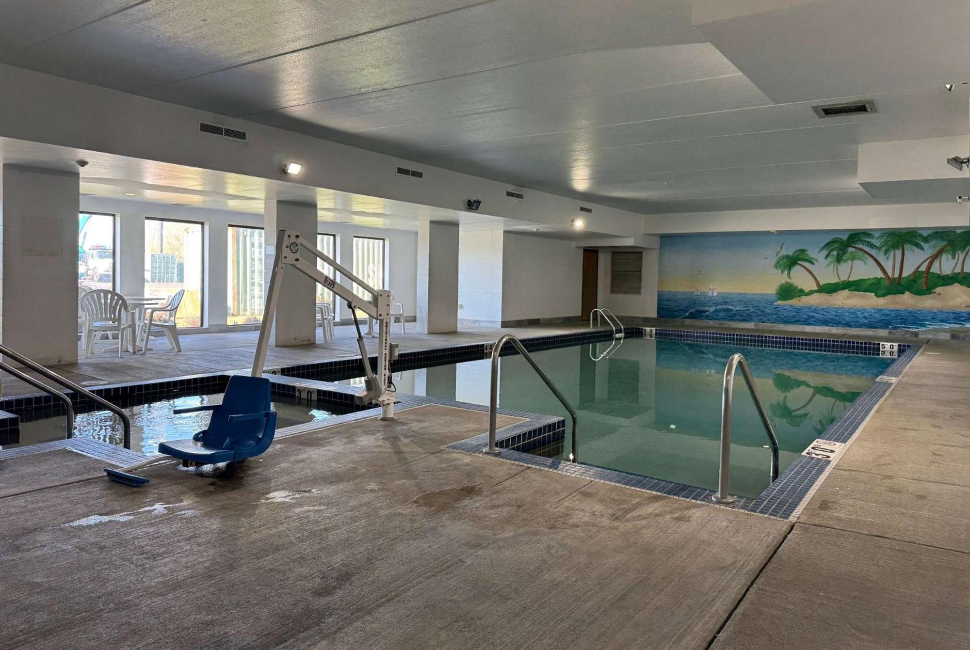Americinn By Wyndham Columbus Wisconsin Εξωτερικό φωτογραφία
