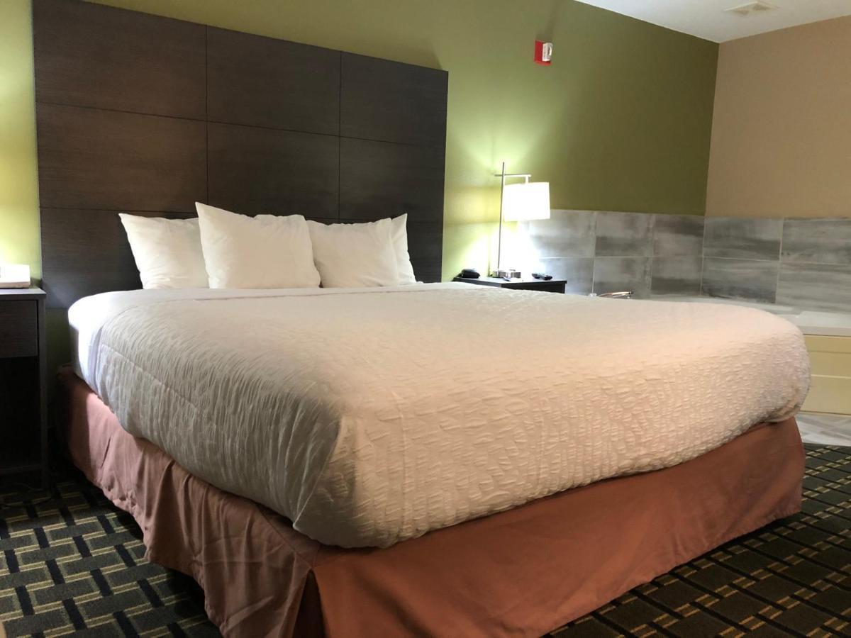 Americinn By Wyndham Columbus Wisconsin Εξωτερικό φωτογραφία