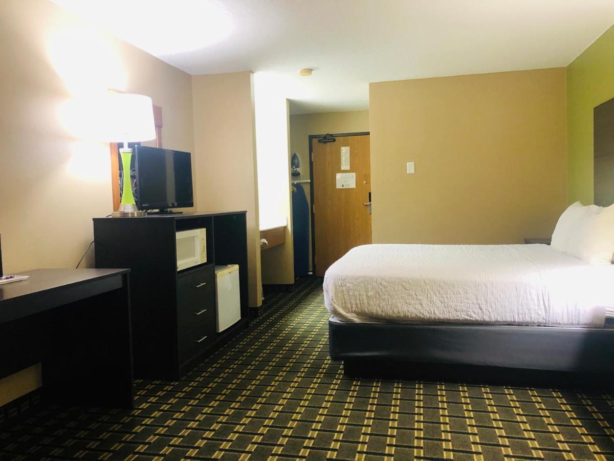 Americinn By Wyndham Columbus Wisconsin Εξωτερικό φωτογραφία
